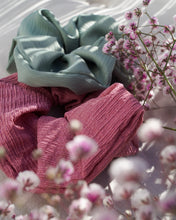 Lade das Bild in den Galerie-Viewer, Mint&Rosa Scrunchies