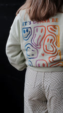 Lade das Bild in den Galerie-Viewer, SMILE Oversized Pulli- Limited Edition