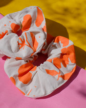 Lade das Bild in den Galerie-Viewer, florale Scrunchies