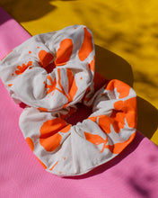 Lade das Bild in den Galerie-Viewer, florale Scrunchies